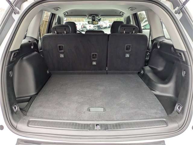 Used 2023 Jeep Grand Cherokee Laredo image 14