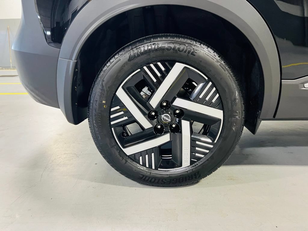 New 2026 Nissan Kicks SV FWD image 17