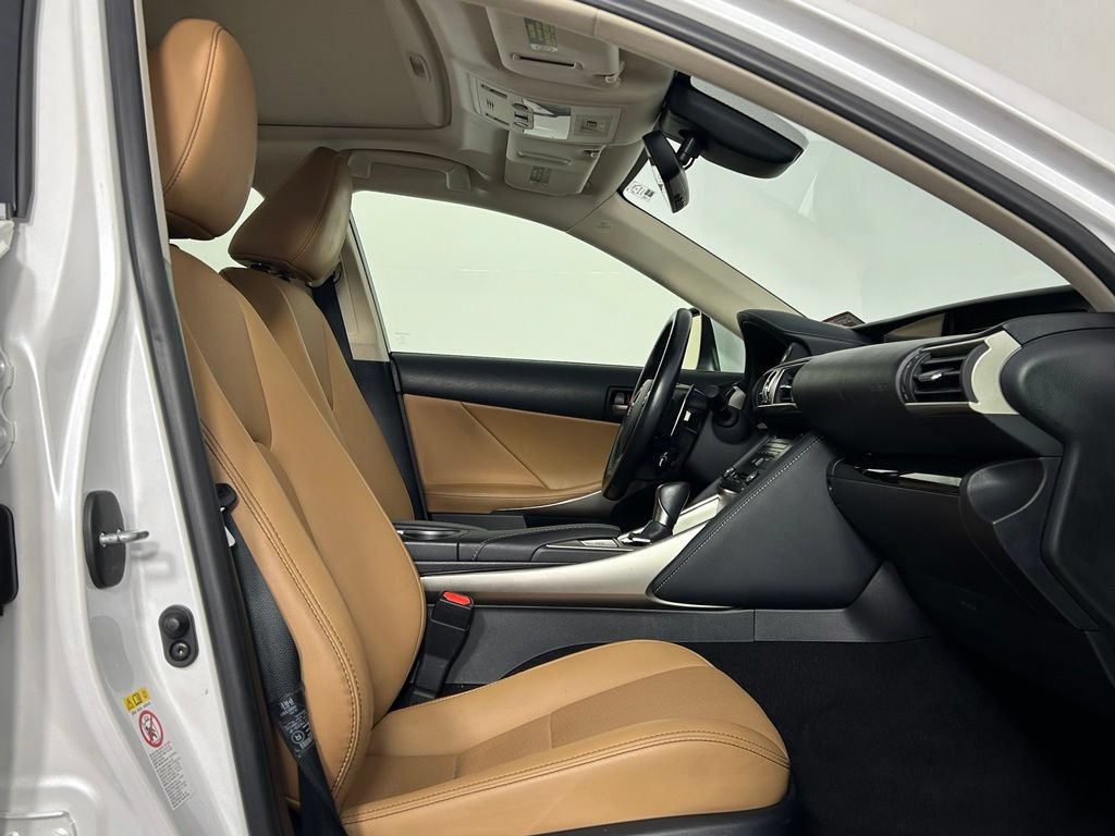 Used 2017 Lexus IS 300 AWD image 10