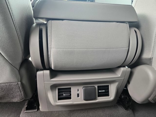 New 2026 GMC Sierra 1500 SLE w/ Preferred Package AWD/4WD image 15