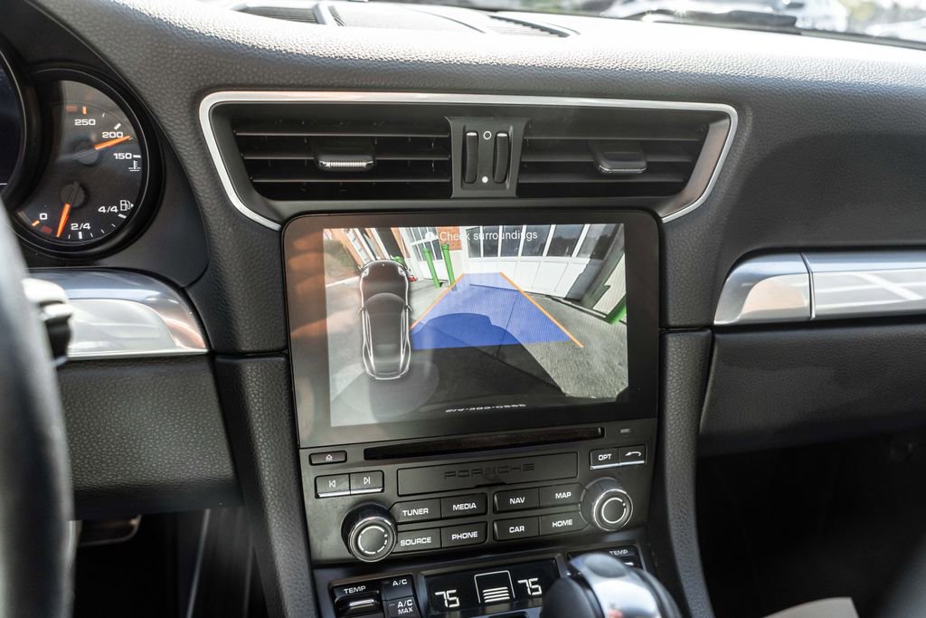 Used 2018 Porsche 911 Carrera image 11