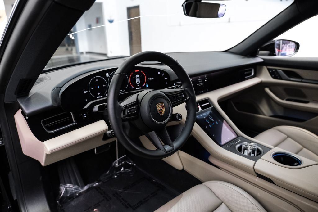 Used 2025 Porsche Taycan RWD image 3