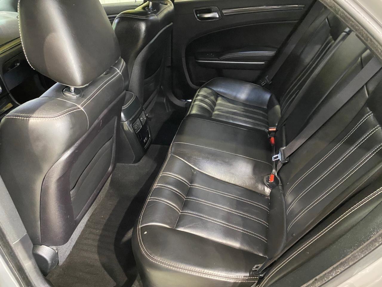 Used 2019 Chrysler 300 S AWD/4WD image 14