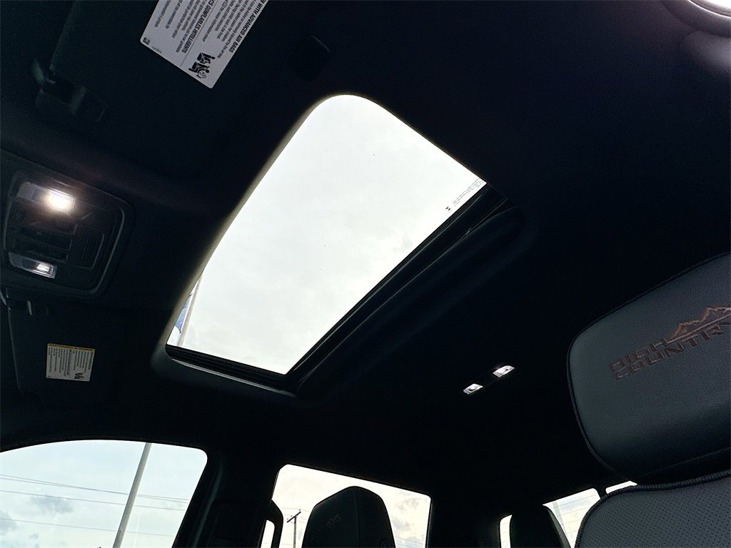 Used 2024 Chevrolet Silverado 3500 High Country w/ High Country Premium Package image 11