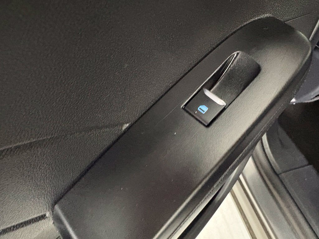 Used 2025 Ford Escape ST-Line FWD image 41
