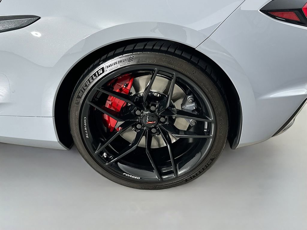 Used 2025 Chevrolet Corvette Z06 RWD image 29