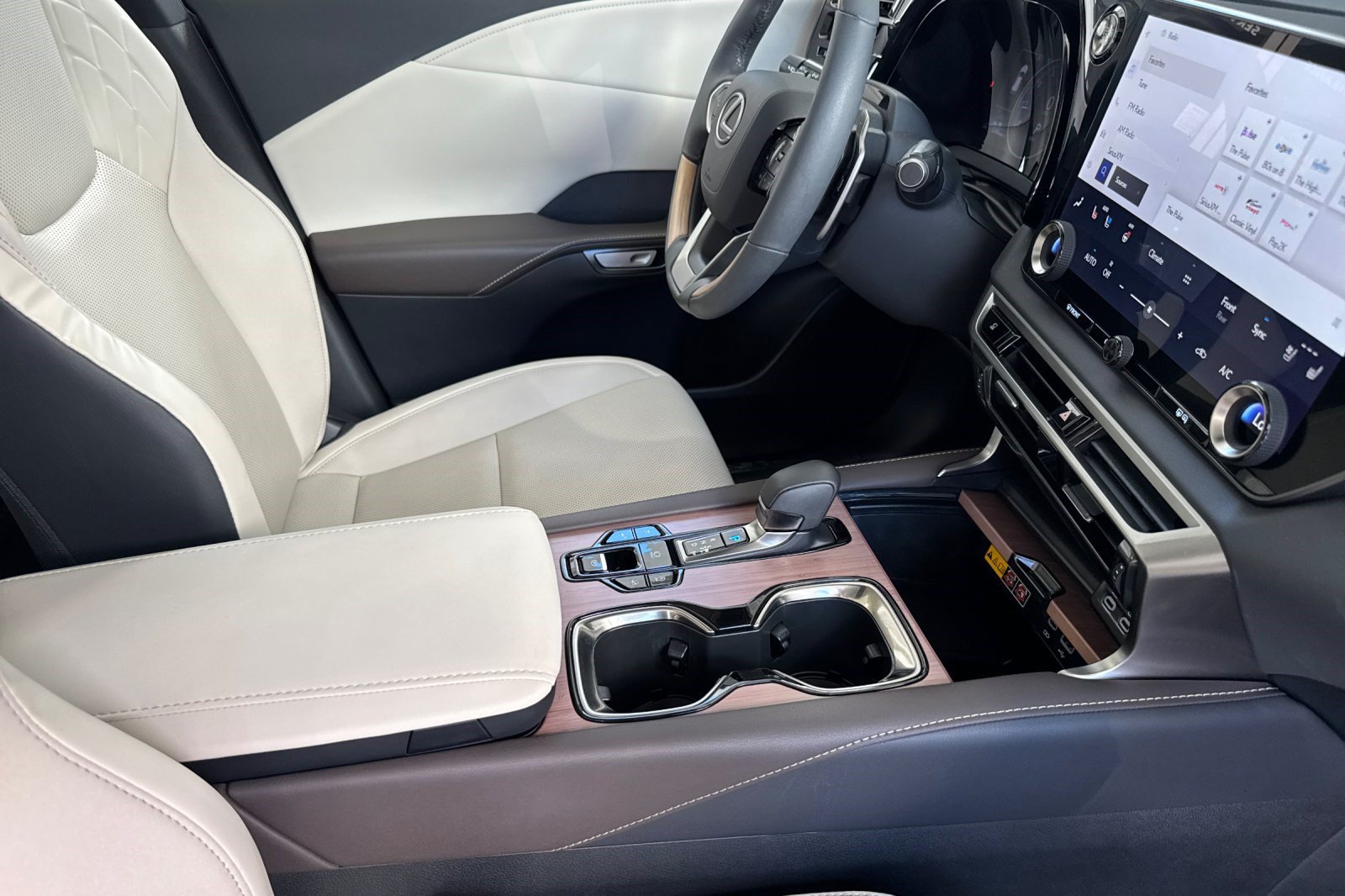 Certified 2024 Lexus RX 350 Premium w/ Convenience Package AWD/4WD image 20
