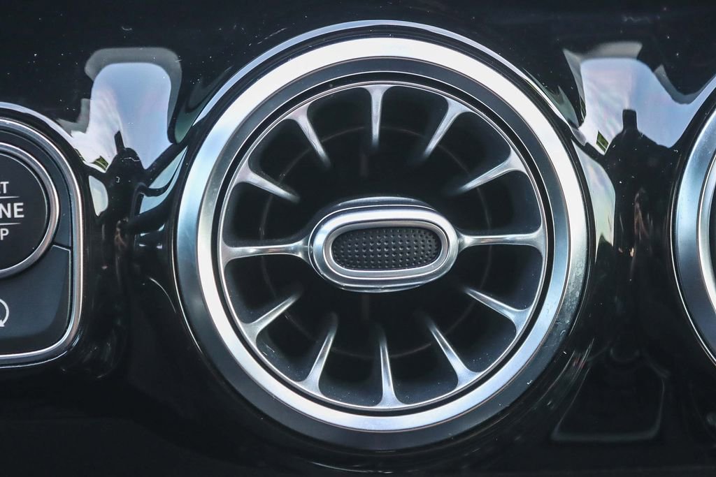 Used 2021 Mercedes-Benz GLA 250 4MATIC image 27