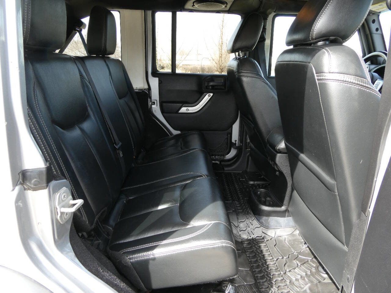 Used 2014 Jeep Wrangler Unlimited Rubicon w/ Dual Top Group image 21