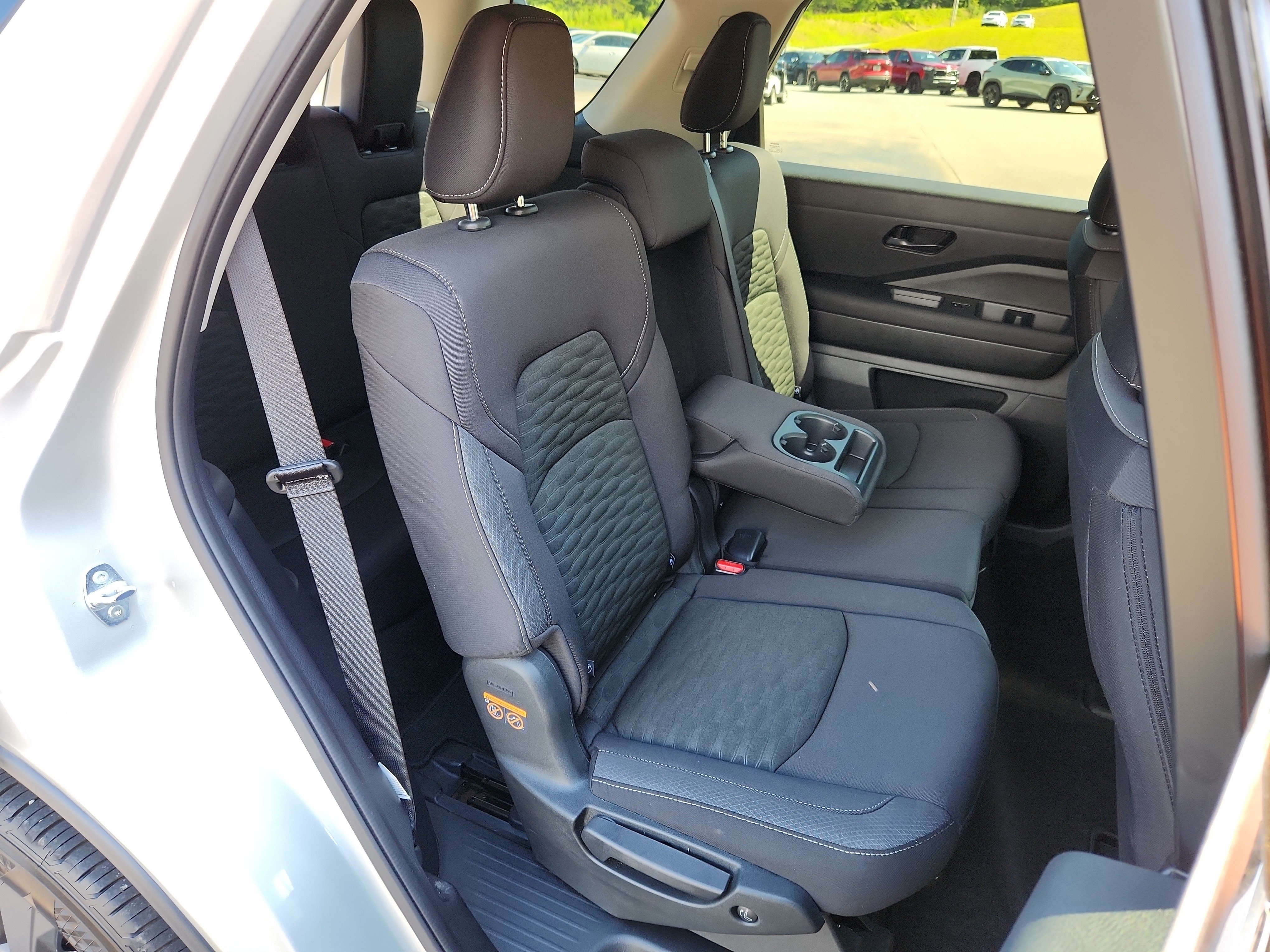 Used 2025 Nissan Pathfinder SV image 42