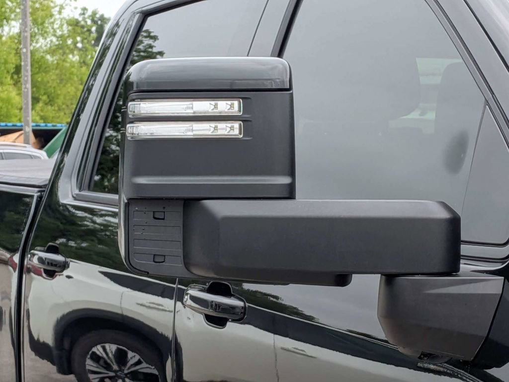 Used 2023 GMC Sierra 2500 AT4 w/ AT4 Premium Plus Package AWD/4WD image 10