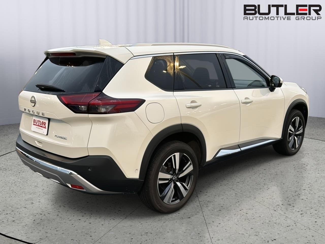 Used 2023 Nissan Rogue Platinum w/ Platinum Premium Package FWD image 5