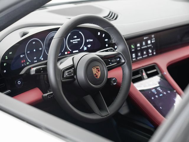 Used 2025 Porsche Taycan 4S AWD/4WD image 9