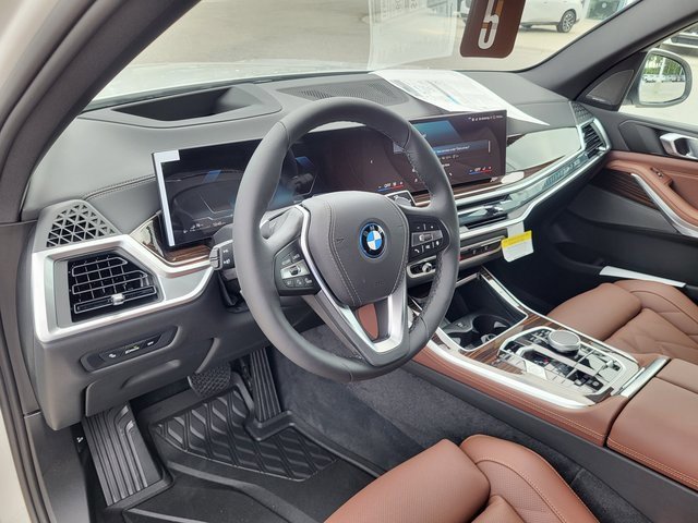 New 2026 BMW X5 xDrive50e w/ Premium Package image 11