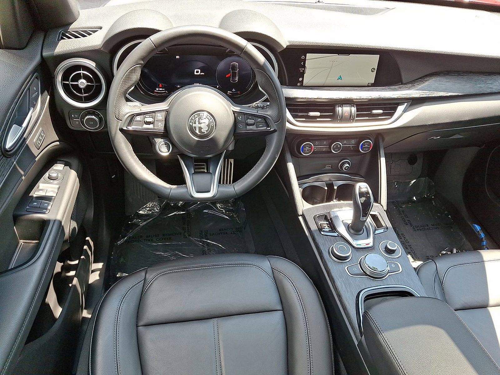 Used 2024 Alfa Romeo Stelvio Sprint image 21