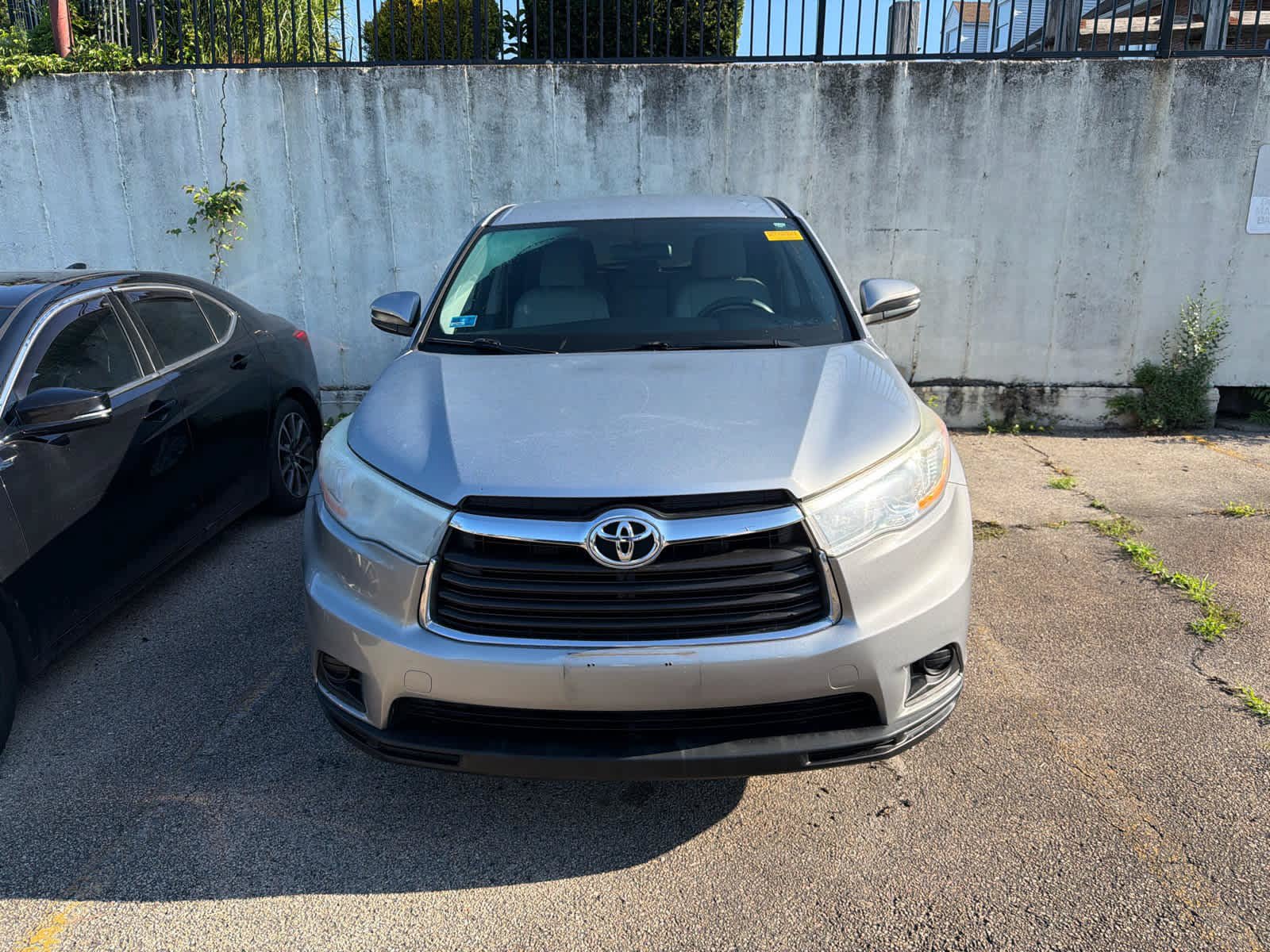 Used 2014 Toyota Highlander LE AWD/4WD image 6