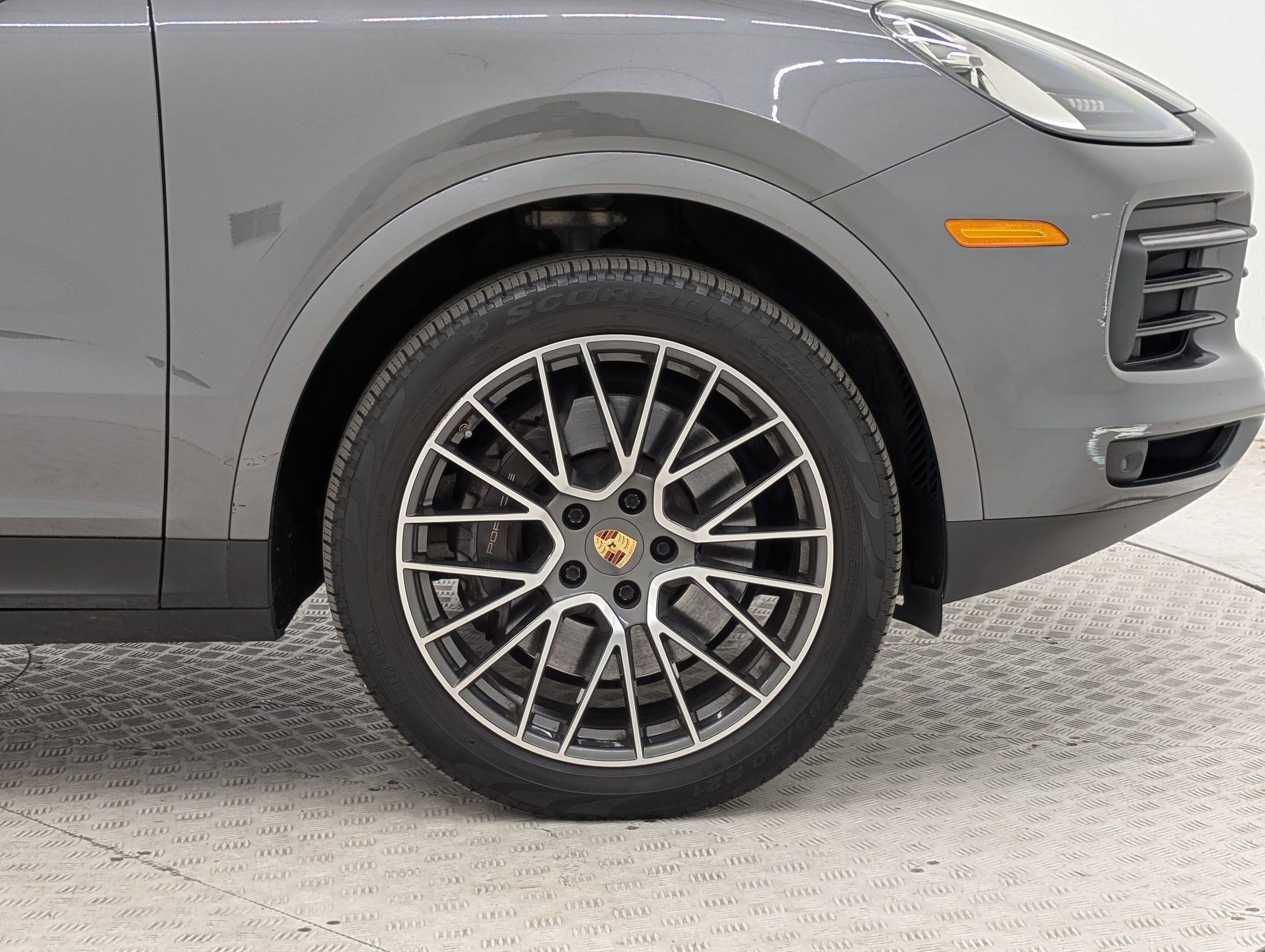 Used 2021 Porsche Cayenne image 12