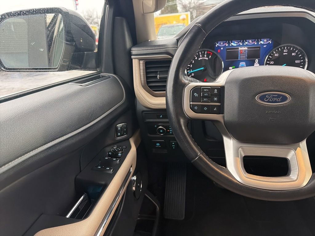 Used 2024 Ford Expedition Limited image 19