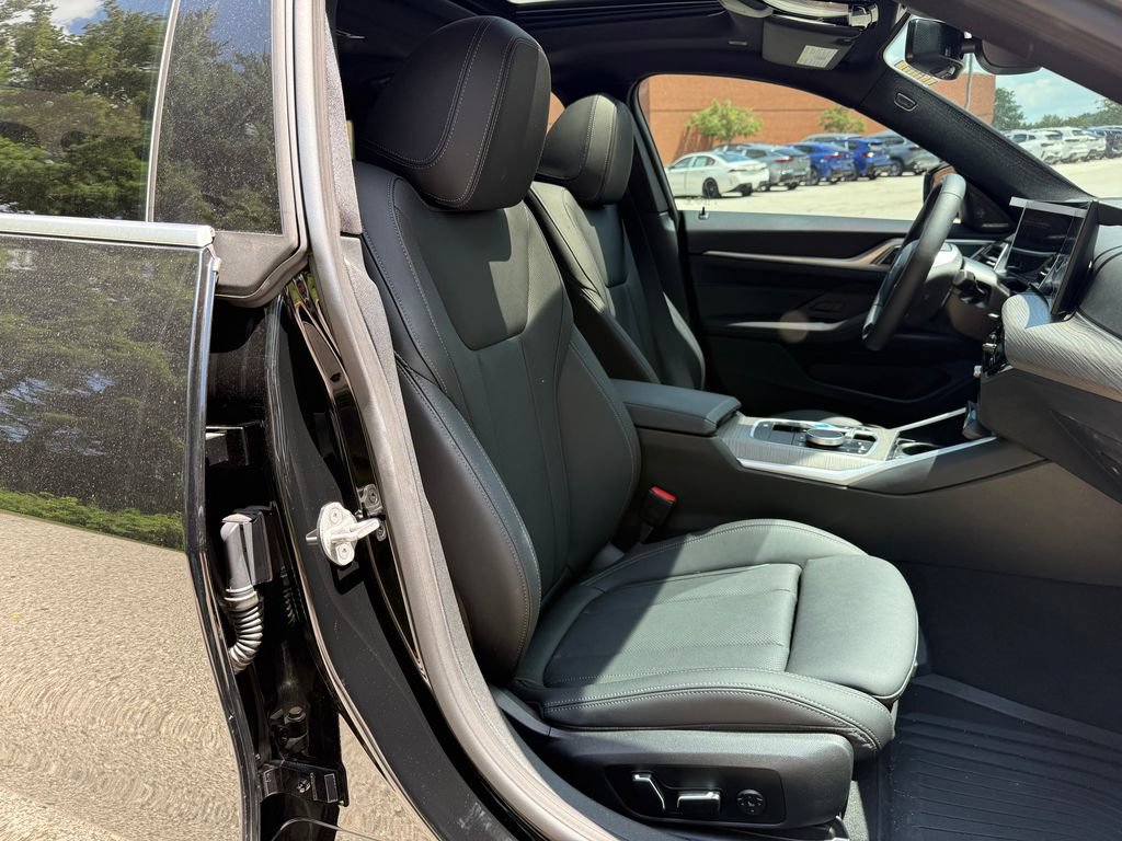 Used 2025 BMW i4 eDrive40 w/ Premium Package RWD image 30