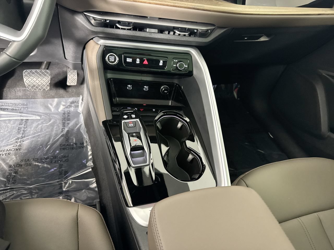 Used 2025 Audi Q5 Premium Plus w/ Premium Plus AWD/4WD image 16