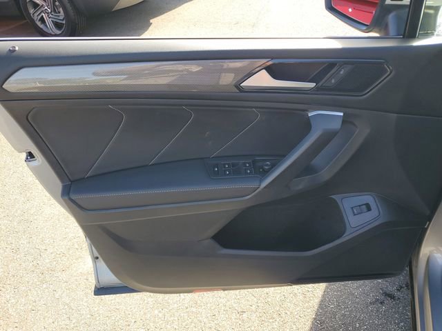 Certified 2024 Volkswagen Tiguan SE image 14