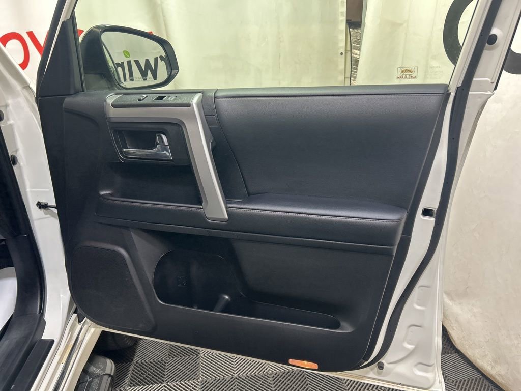 Used 2021 Toyota 4Runner Limited image 11