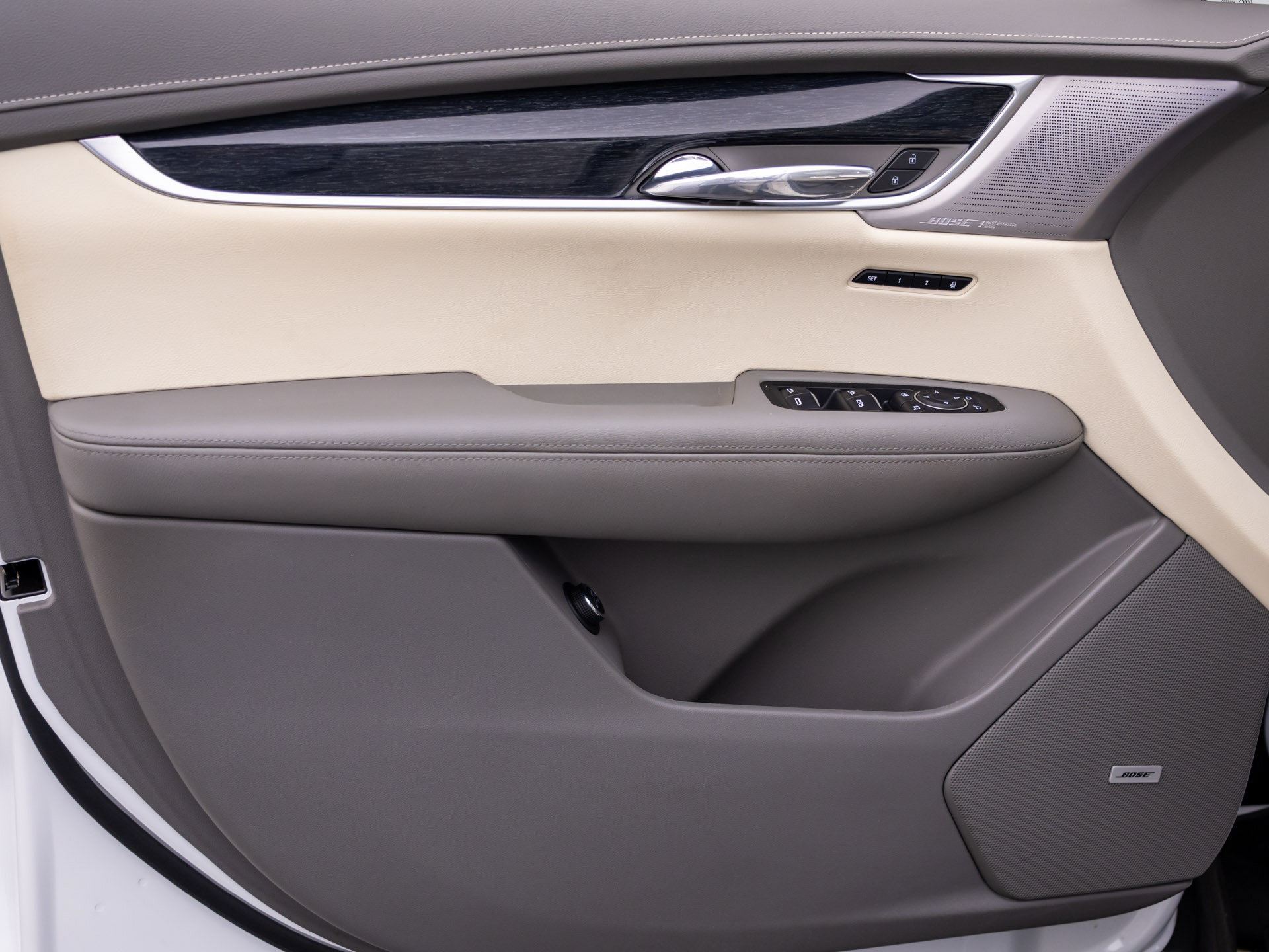 Used 2023 Cadillac XT6 Premium Luxury AWD/4WD image 12