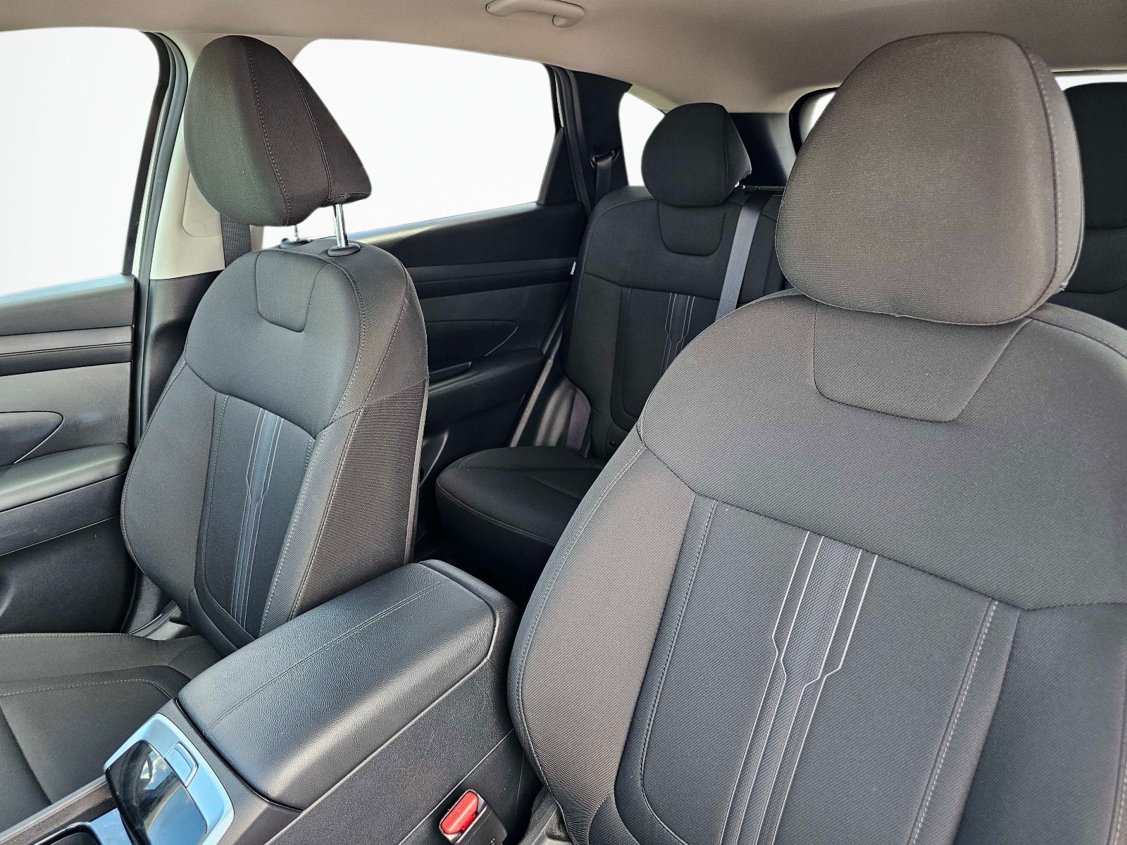 Used 2025 Hyundai Tucson SEL AWD/4WD image 16