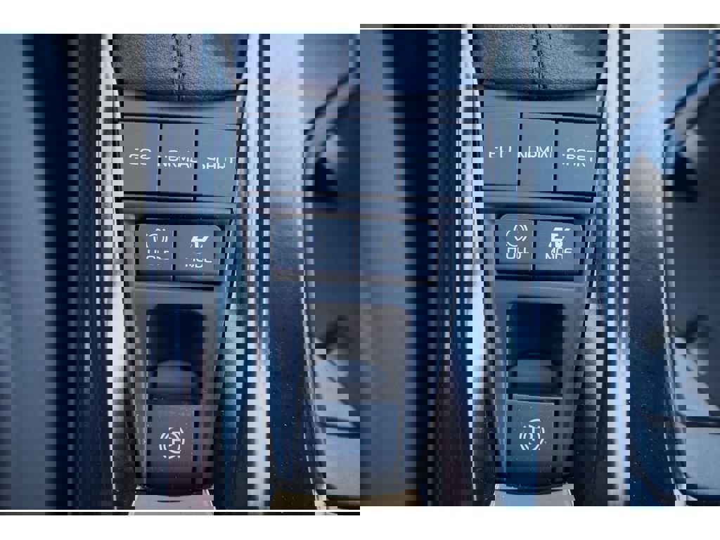 Used 2026 Toyota Camry SE image 19