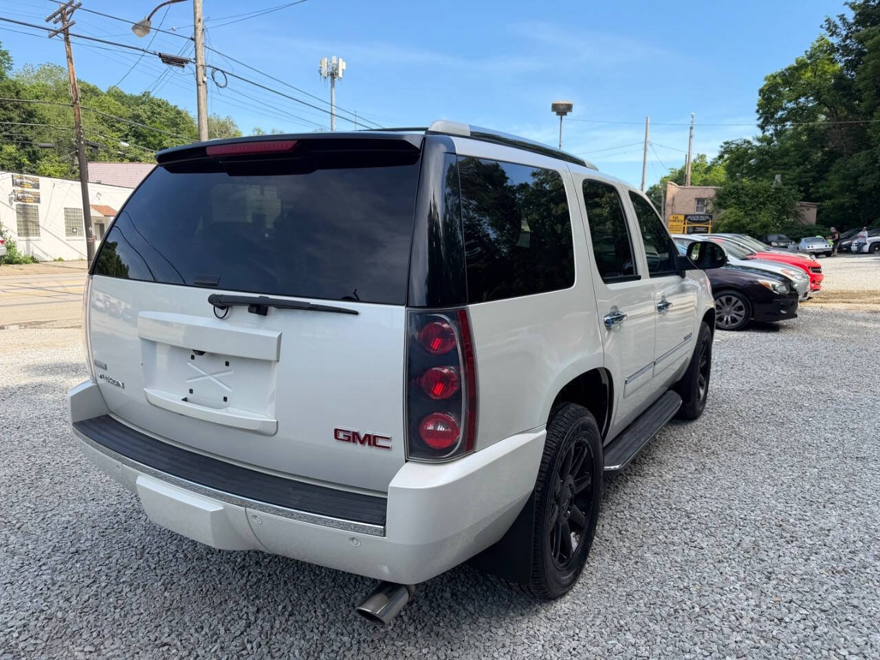 Used 2011 GMC Yukon Denali AWD/4WD image 8