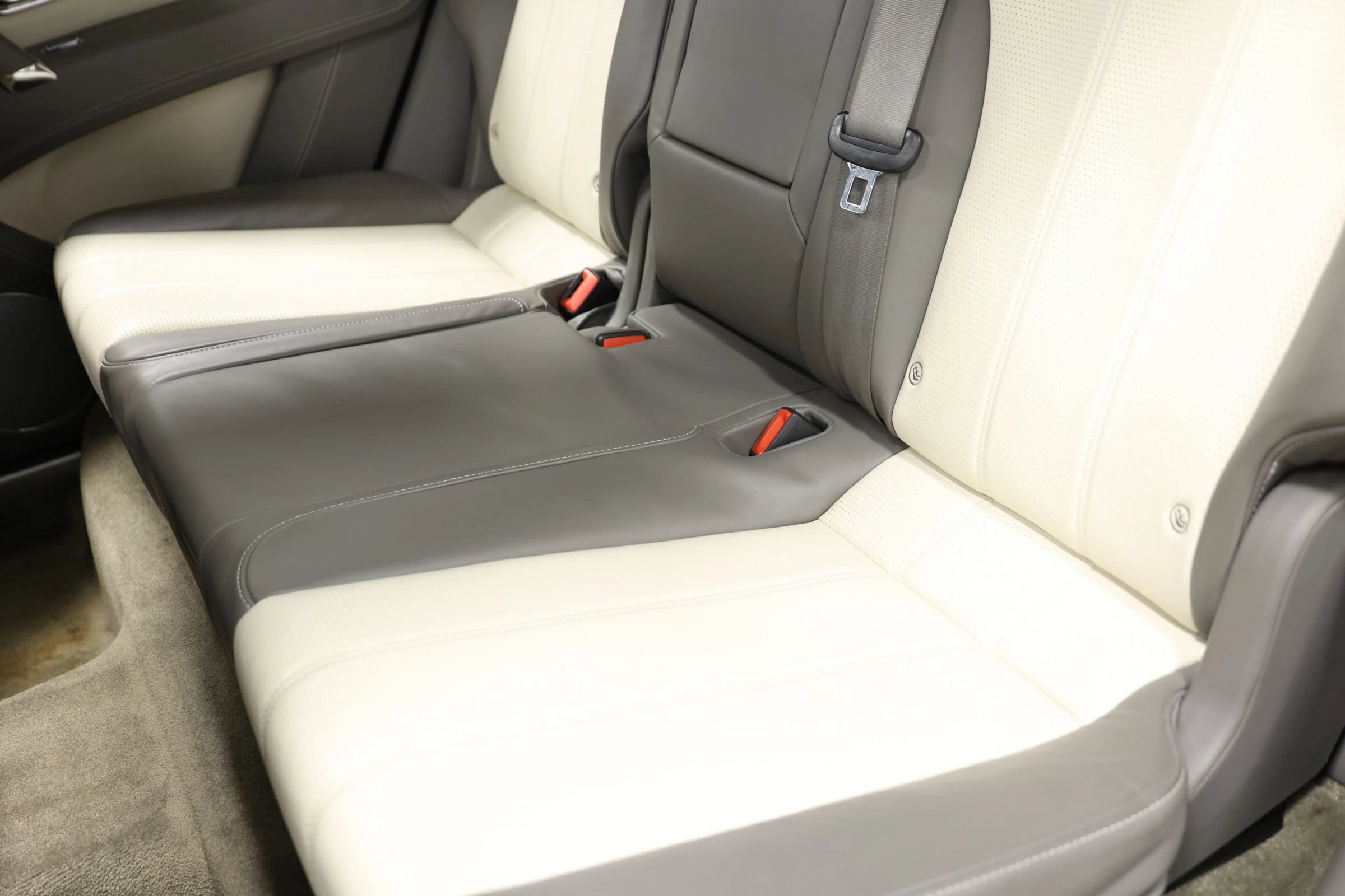 Used 2018 Bentley Bentayga Onyx Edition AWD/4WD image 64