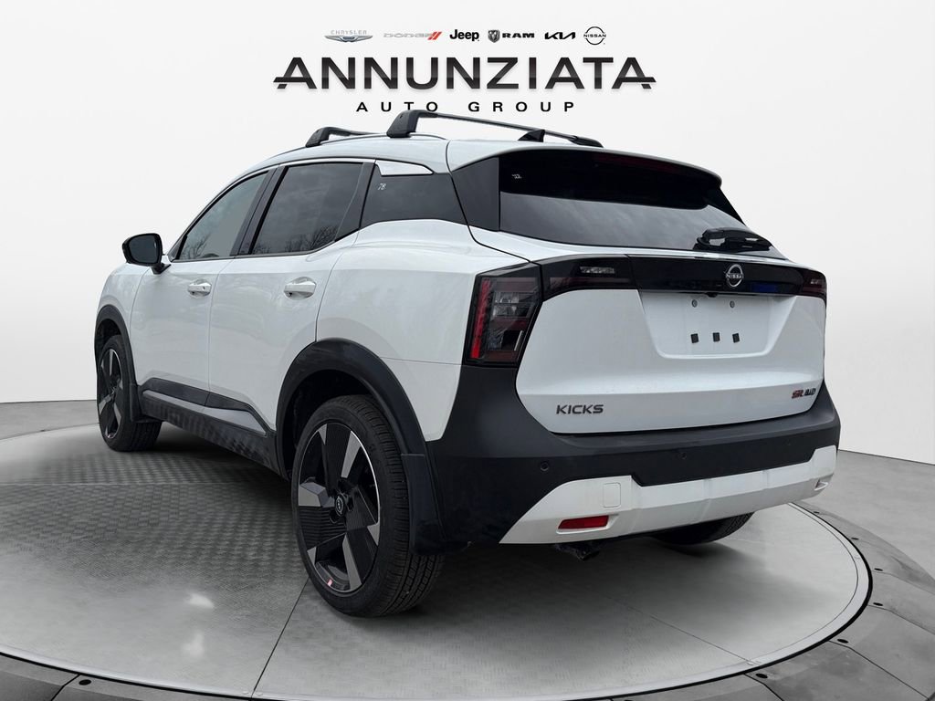 New 2026 Nissan Kicks SR w/ Cold Weather Package image 3