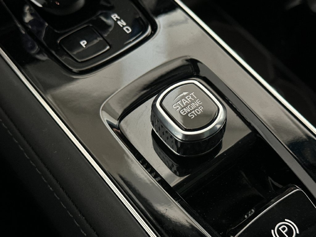 Certified 2026 Volvo XC90 B6 Plus AWD/4WD image 23