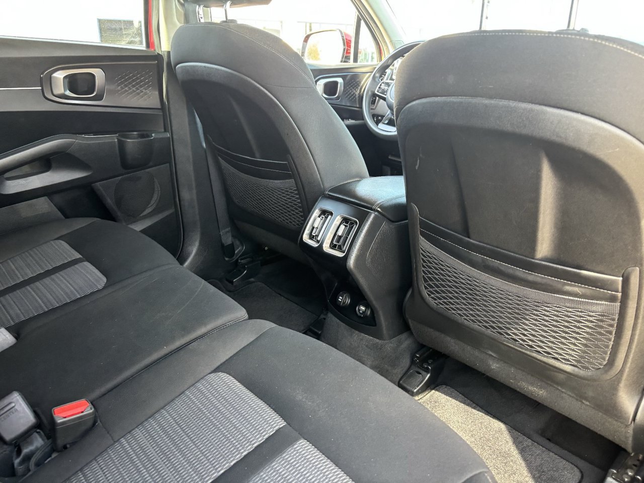 Used 2021 Kia Sorento LX AWD/4WD image 11