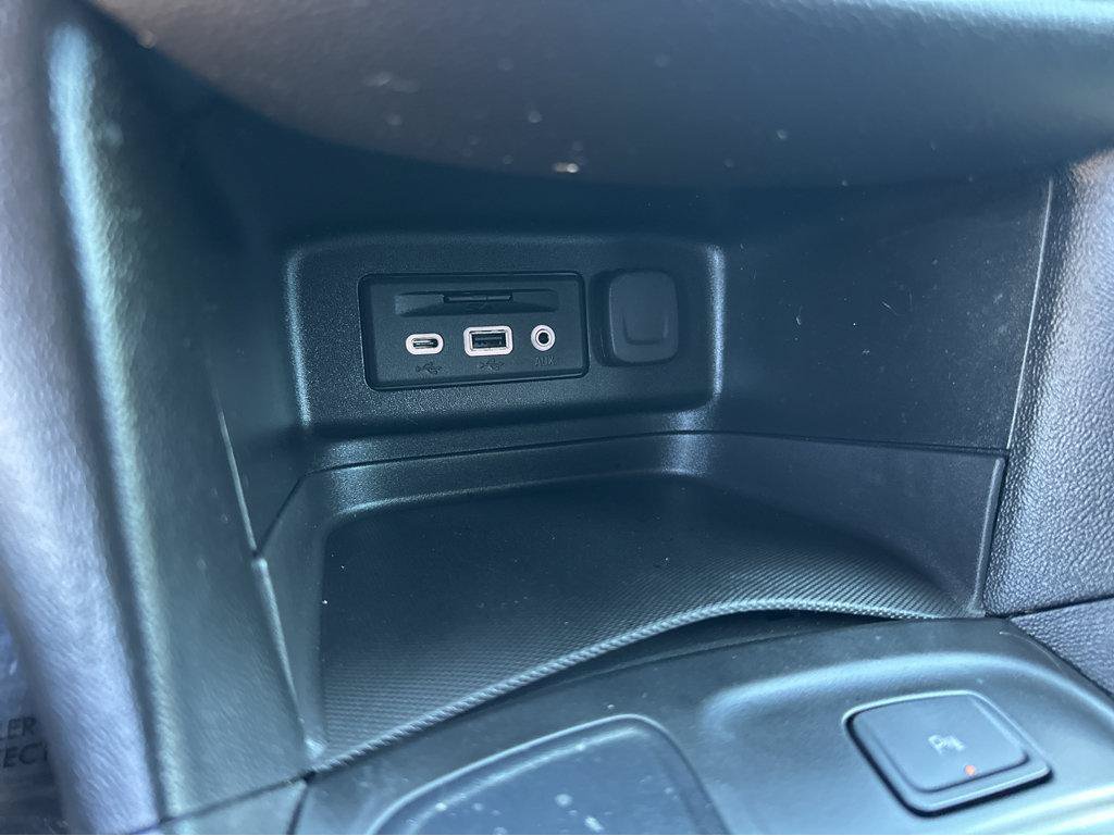 Used 2022 Chevrolet Equinox RS w/ Infotainment Package FWD image 27