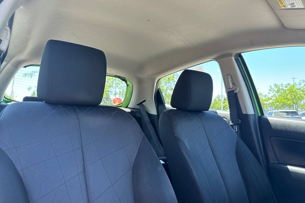 Used 2013 MAZDA MAZDA2 Sport FWD image 17