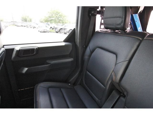 Used 2023 Ford Bronco Badlands AWD/4WD image 9