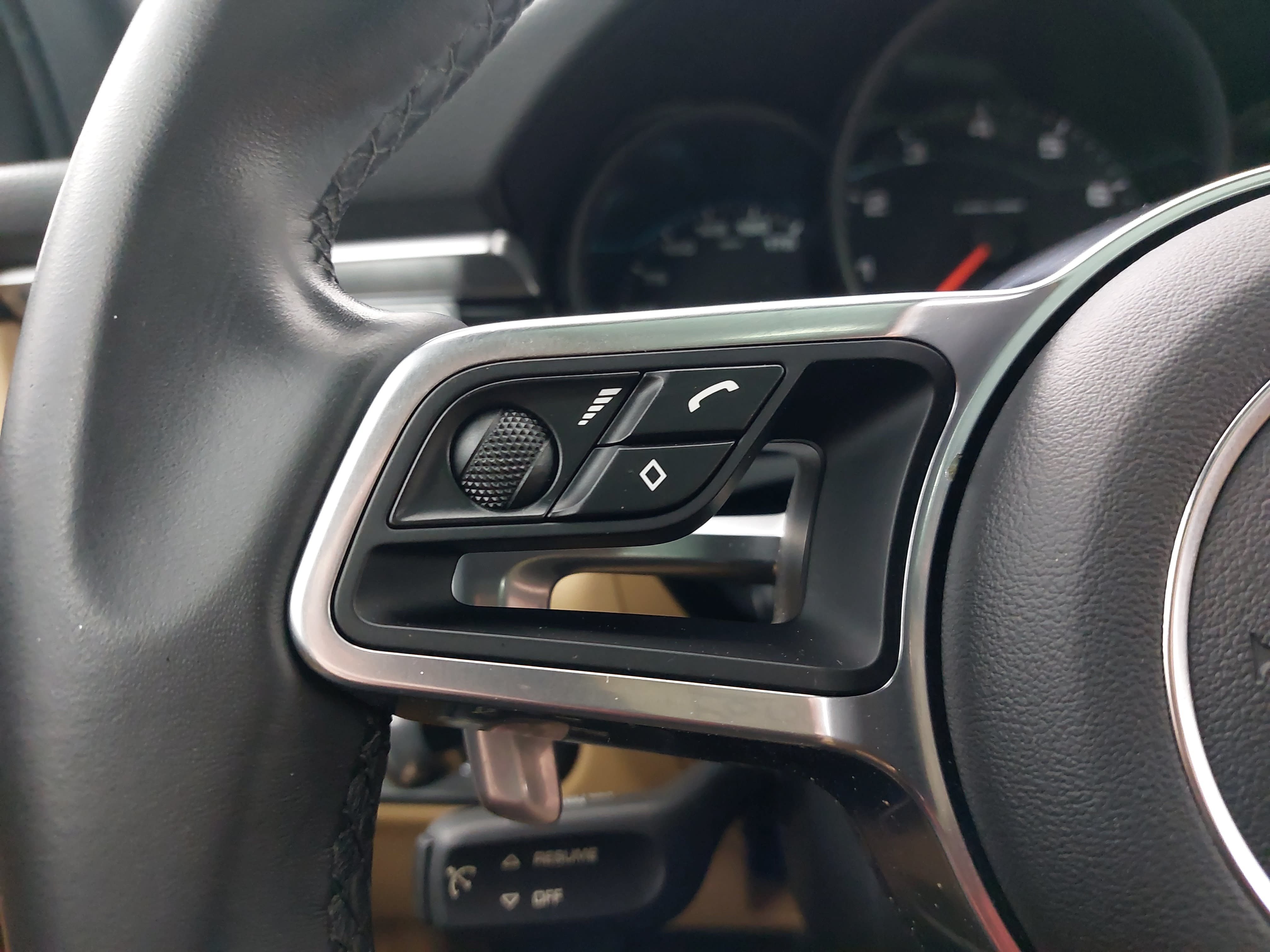Used 2017 Porsche Macan AWD/4WD image 19