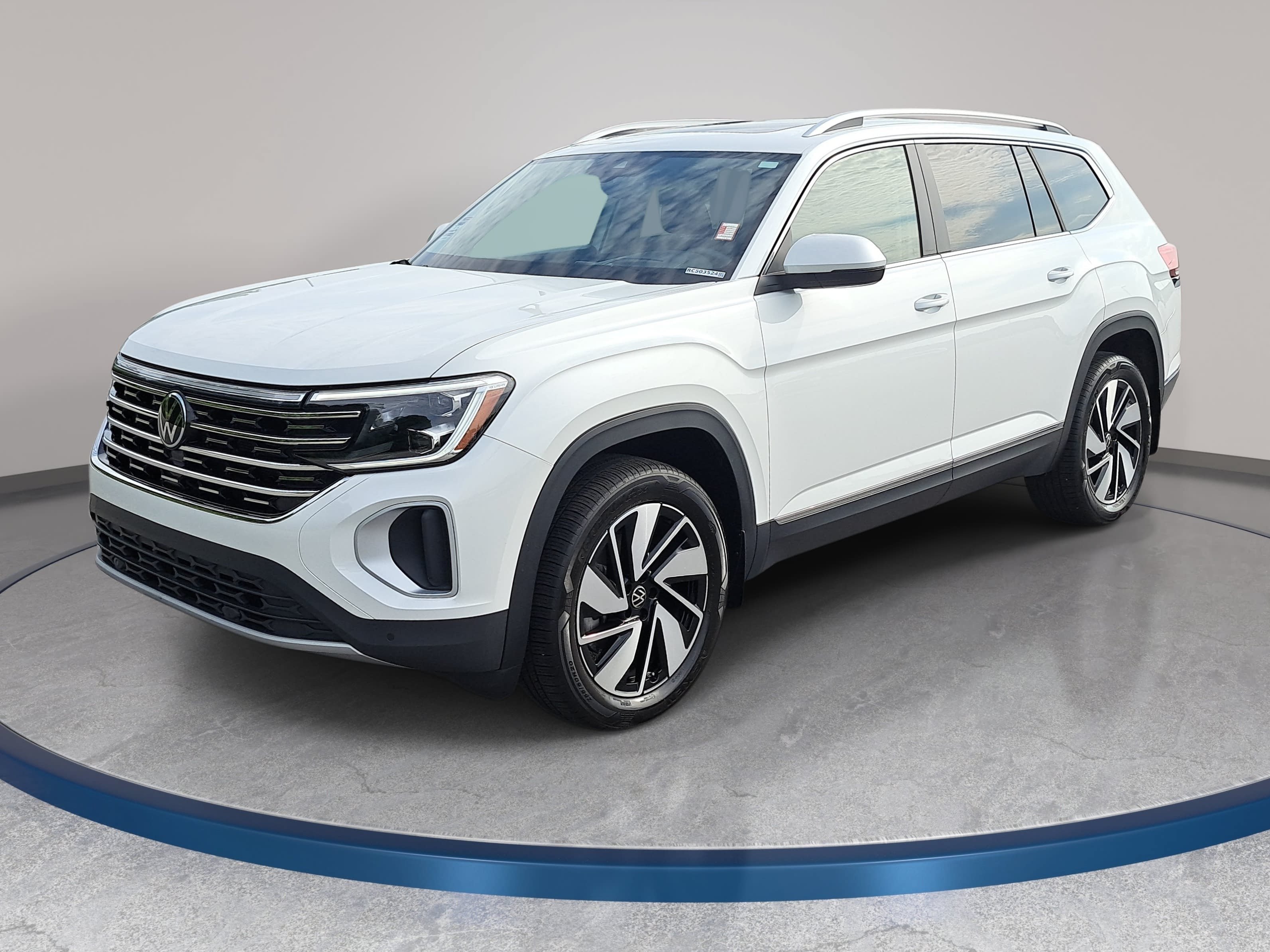 Used 2024 Volkswagen Atlas SEL AWD/4WD image 1