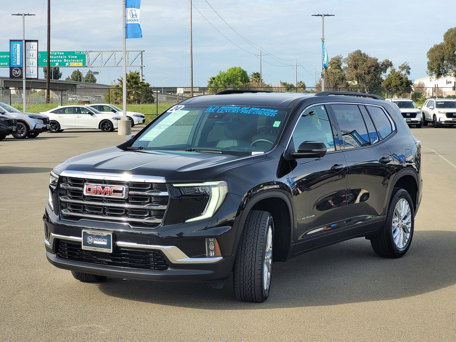Used 2024 GMC Acadia Elevation image 9