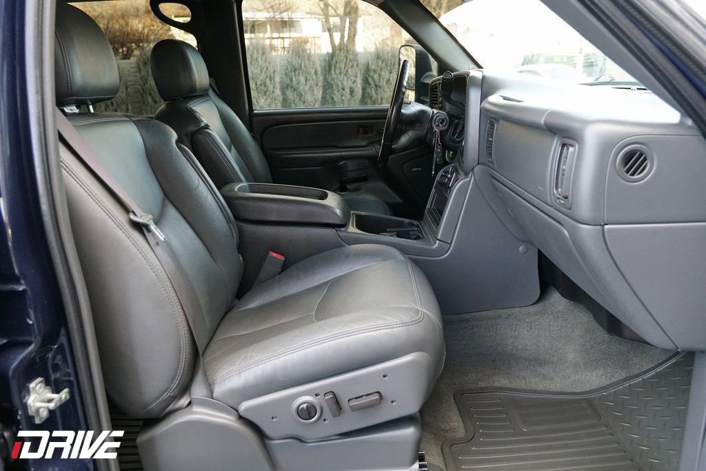 Used 2007 GMC Sierra 3500 SLT w/ Skid Plate Package image 36