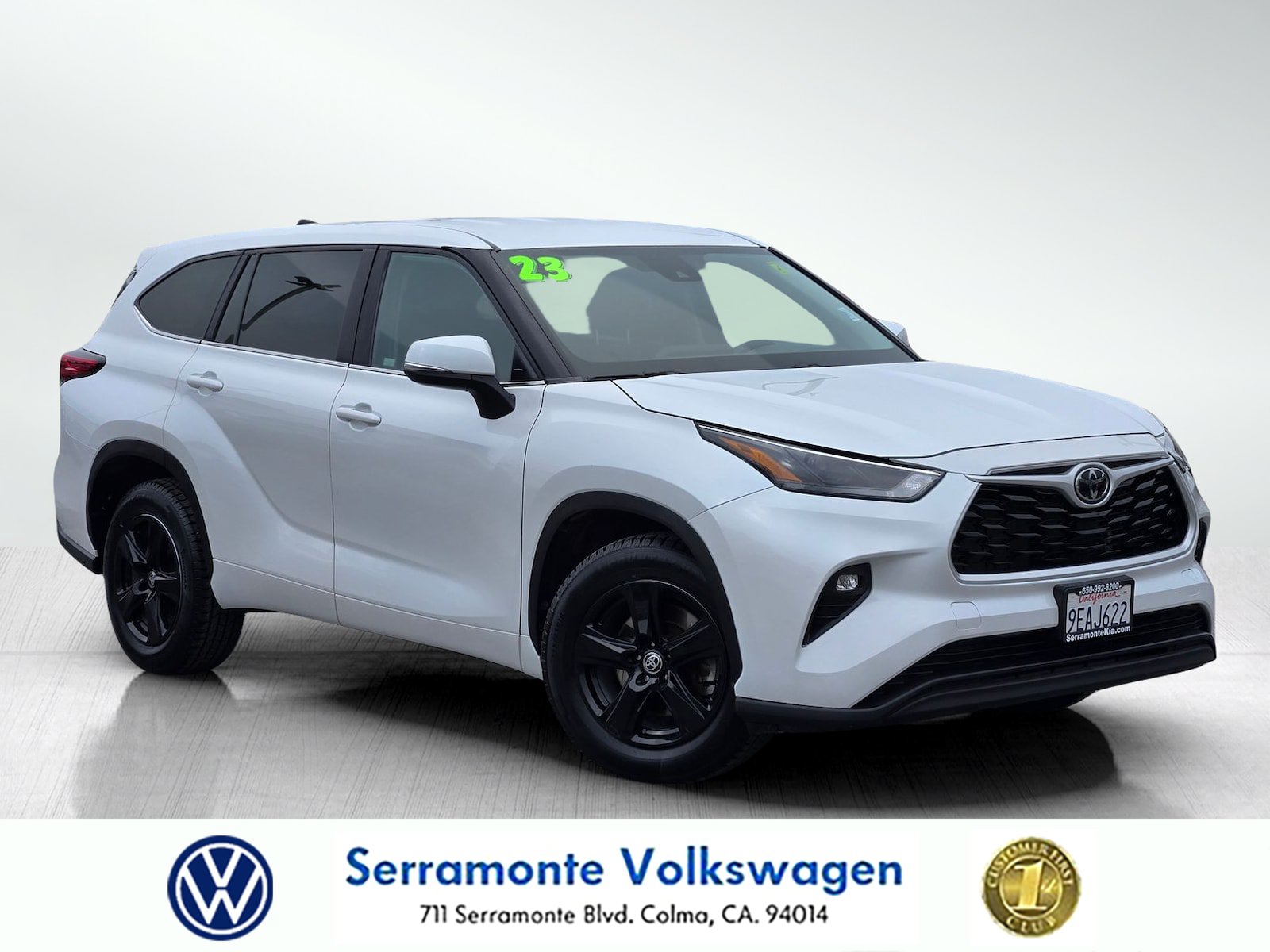 Used 2023 Toyota Highlander LE