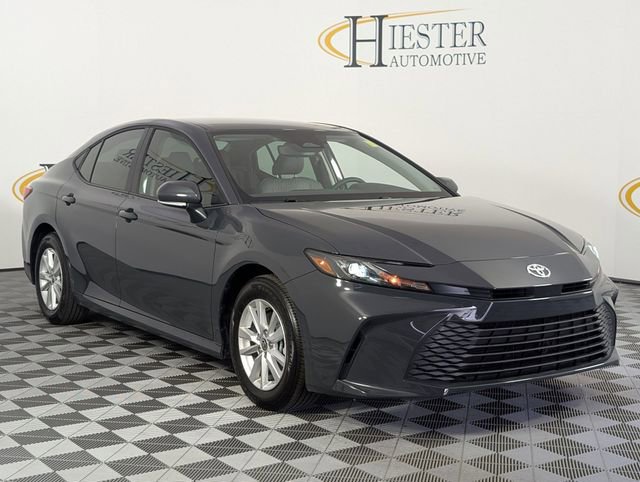Used 2026 Toyota Camry LE image 2