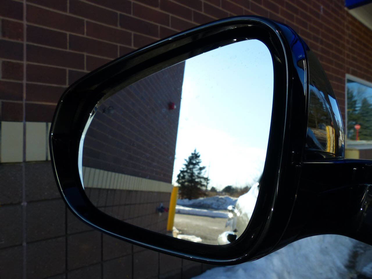 Used 2024 Chevrolet TrailBlazer RS w/ Driver Confidence Package image 44