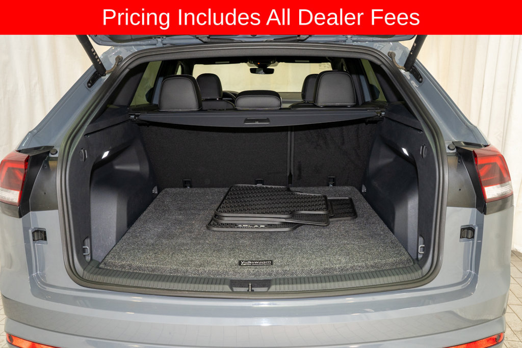 Used 2025 Volkswagen Atlas Cross Sport SEL R-Line AWD/4WD image 5