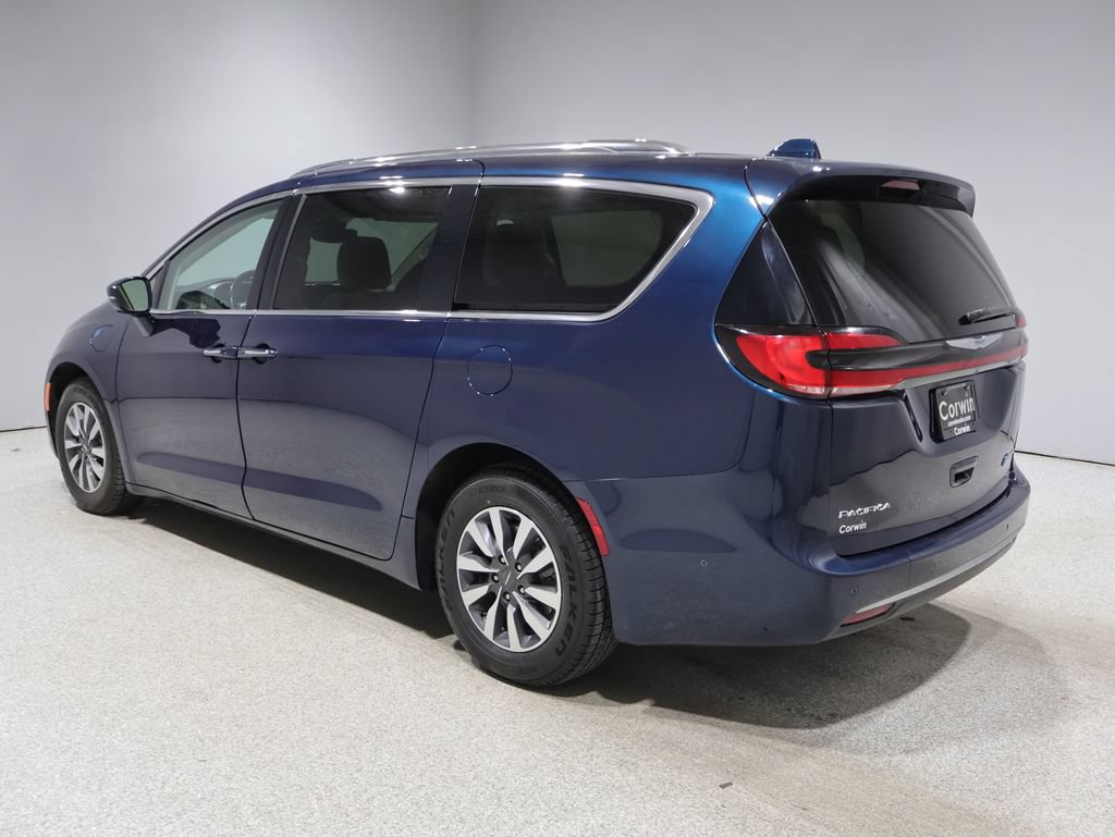 Used 2021 Chrysler Pacifica Touring-L FWD image 12
