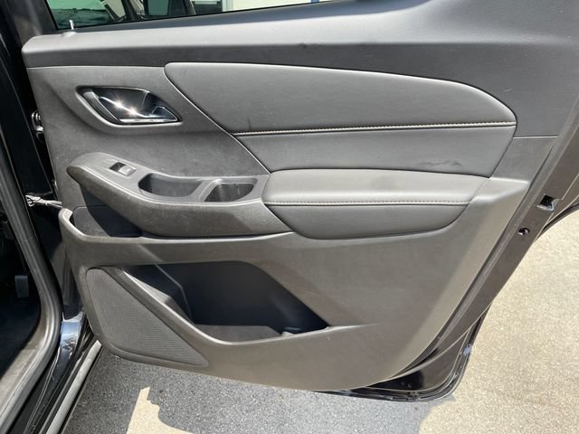 Used 2021 Chevrolet Traverse LS FWD image 36