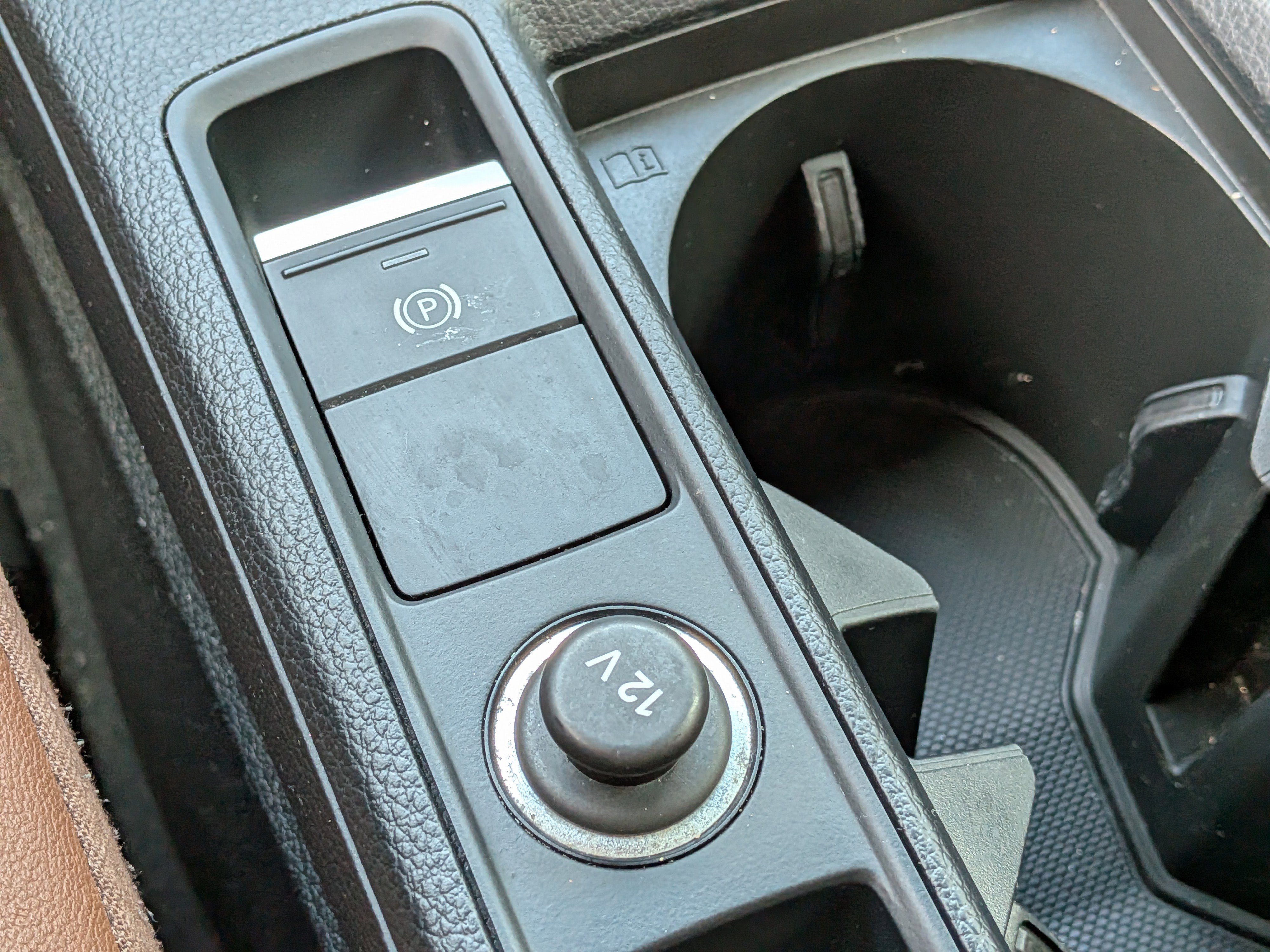 Used 2022 Audi Q3 2.0T Premium AWD/4WD image 32