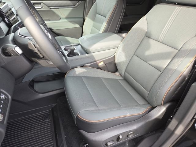 New 2026 GMC Acadia AT4 w/ LPO, Floor Liner Package image 32