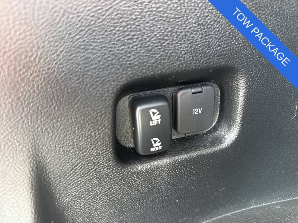 Used 2023 Ford Edge SEL w/ Convenience Package AWD/4WD image 16